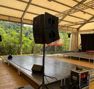 Jbl vrx 932