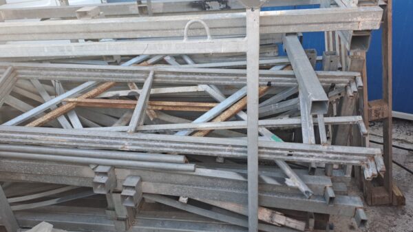 PALCO USATO 80 MQ ALTO CM 80 CON SCALA - immagine 2