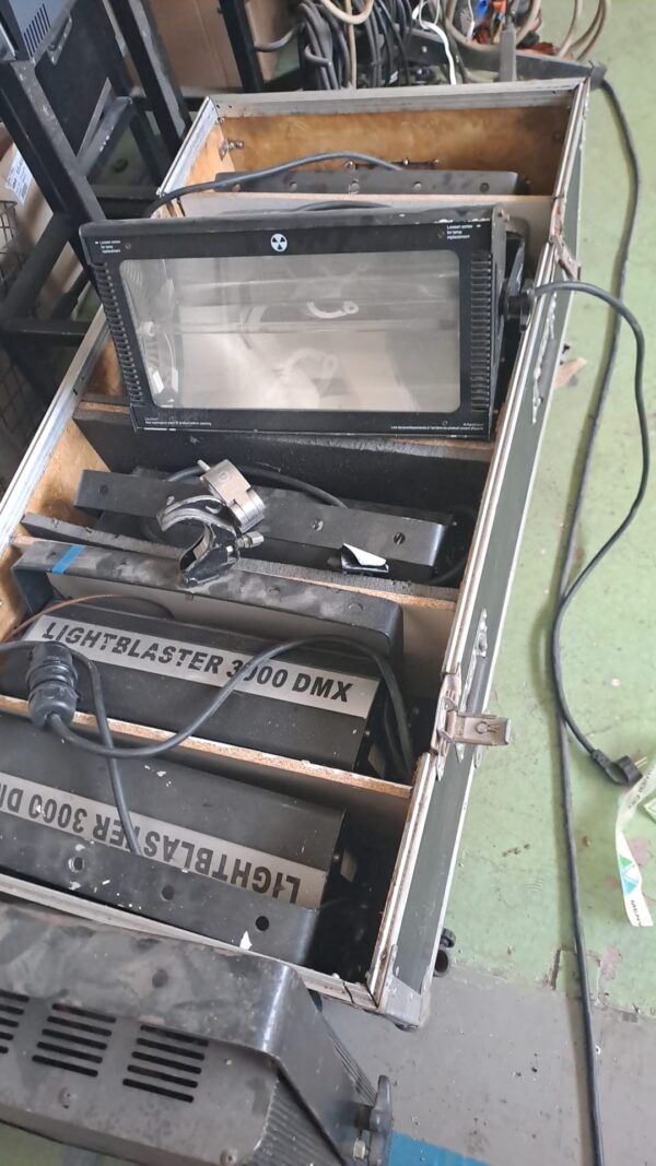 STROBO 3000W USATE