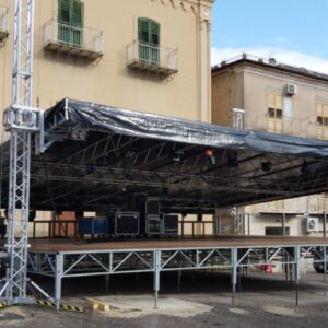 COPERTURA EUROPOINT  dimensioni: 12 x 10 m – altezza 7 m