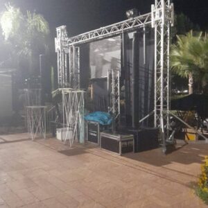 2 torri Trabes 30x30 altezza 5,50 metri