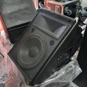 4 × Meyer Sound UM-1P – Monitor Amplificati Professionali